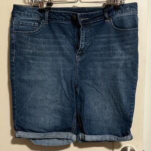 d. jeans Classic Indigo Denim Shorts
